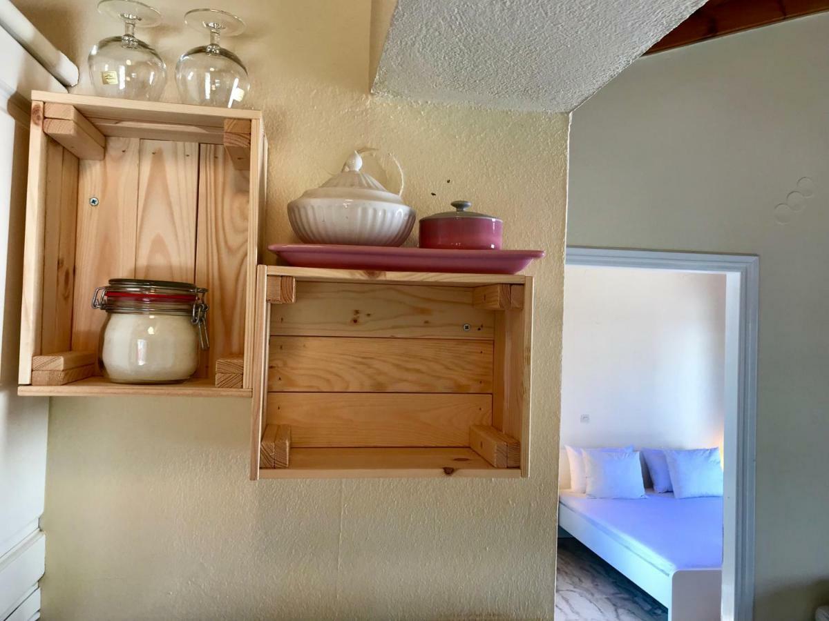 Wooden Ceiling - Close To City Center Apartment *